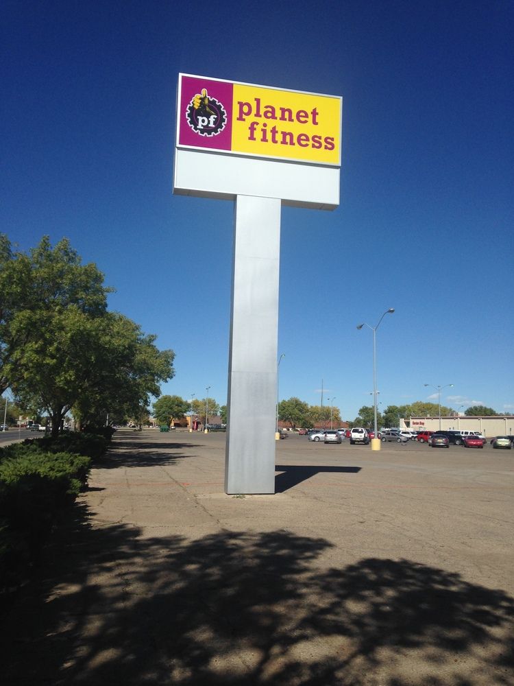 1709 S Main St, Roswell, NM 88203